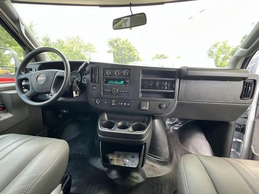 2025 GMC Savana 2500 Work Van
