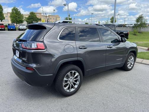2021 Jeep Cherokee Latitude Lux