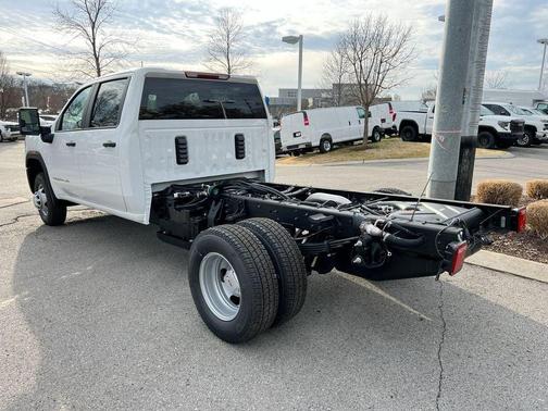 Summit White 2026 GMC Sierra 1500 Pro