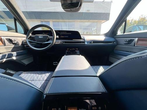 2026 Cadillac VISTIQ Premium Luxury