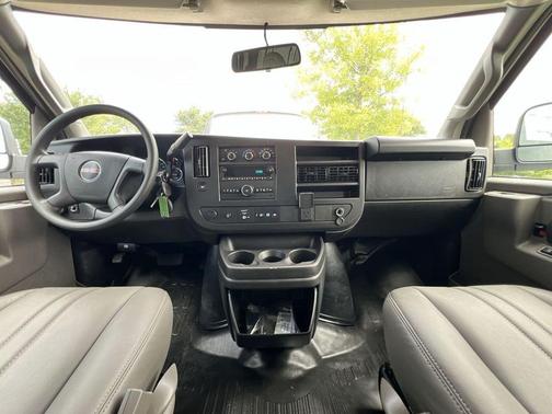 2025 GMC Savana 2500 Work Van