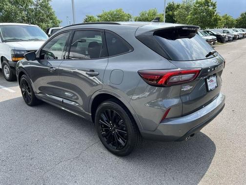 2023 Ford Escape ST-Line Elite