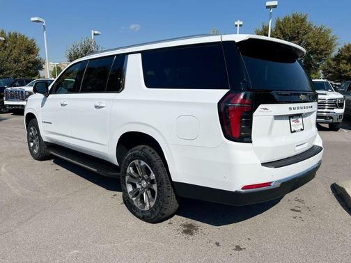2026 Chevrolet Suburban LS