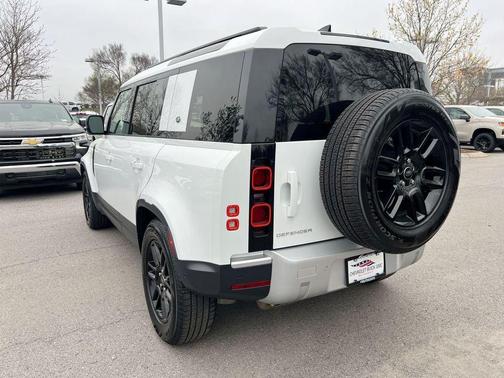 2022 Land Rover Defender 110 S