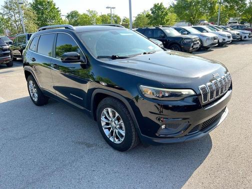 Diamond Black 2019 Jeep Cherokee Latitude Plus