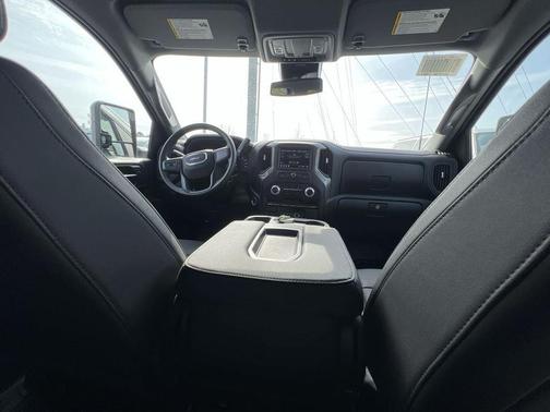 2025 GMC Sierra 2500 Pro