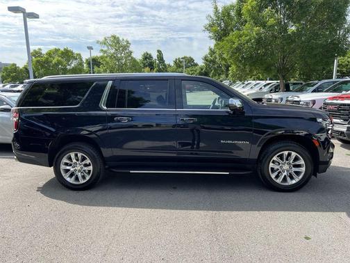 2023 Chevrolet Suburban Premier