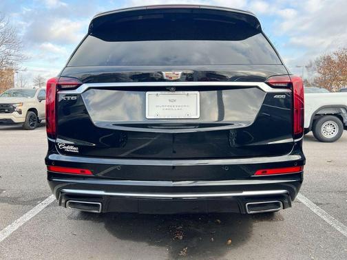 2023 Cadillac XT6 Premium Luxury FWD