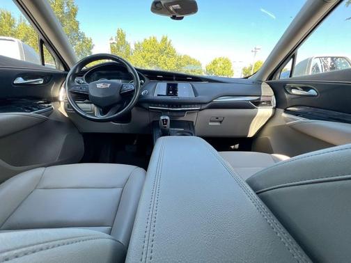 2019 Cadillac XT4 Luxury