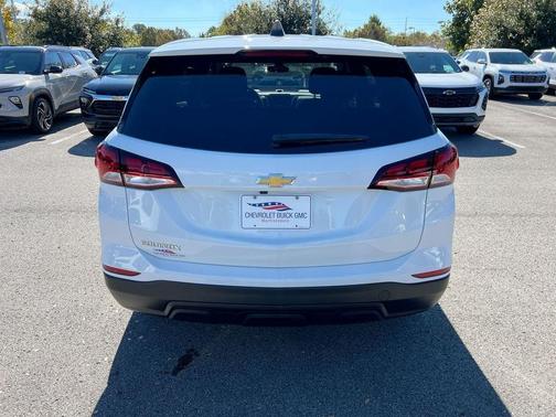 2022 Chevrolet Equinox LS
