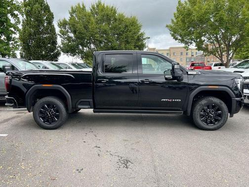 2025 GMC Sierra 2500 AT4