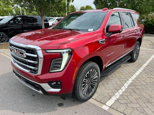 2025 GMC Yukon Elevation