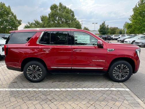 2025 GMC Yukon Elevation