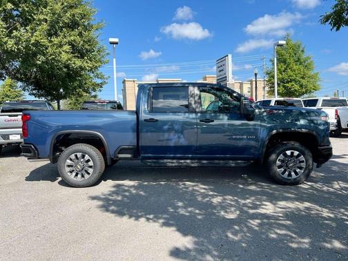 2026 Chevrolet Silverado 2500 Custom