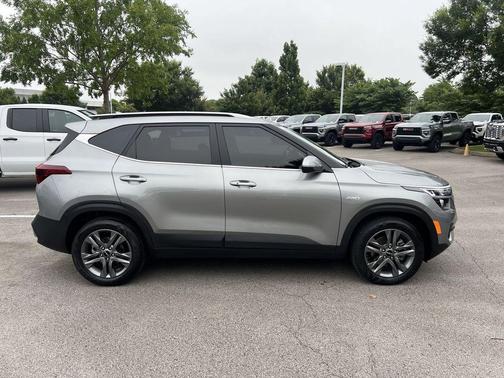 2023 Kia Seltos S