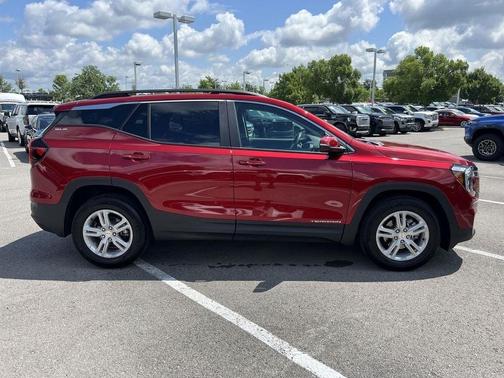 2024 GMC Terrain SLE
