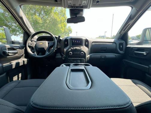 2025 Chevrolet Silverado 2500 Custom