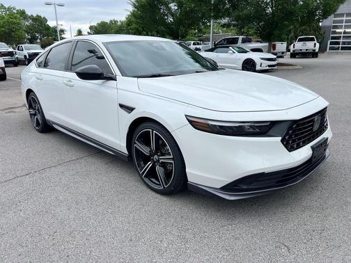 Platinum White Pearl 2023 Honda Accord Hybrid Sport