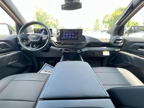 2025 Chevrolet Silverado EV WT