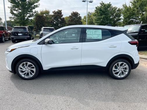 Summit White 2027 Chevrolet Bolt LT