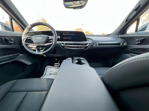 2026 Cadillac LYRIQ V