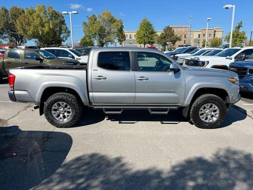 2017 Toyota Tacoma SR5