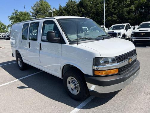 2025 Chevrolet Express 2500 Work Van