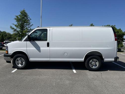 2025 Chevrolet Express 2500 Work Van