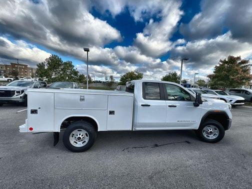 2025 GMC Sierra 2500 Pro