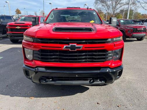2024 Chevrolet Silverado 2500 Custom
