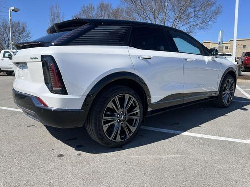 2025 Cadillac OPTIQ Sport