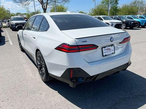 Alpine White 2026 BMW 540 i xDrive