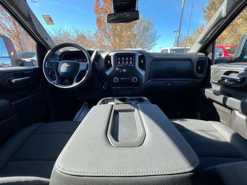 2025 Chevrolet Silverado 2500 Custom