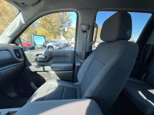 2025 Chevrolet Silverado 2500 Custom