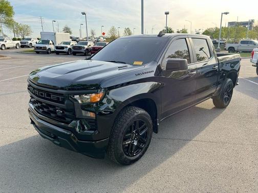 2025 Chevrolet Silverado 1500 Custom