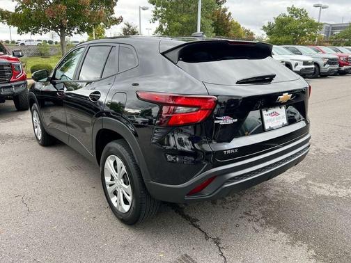 2025 Chevrolet Trax LS