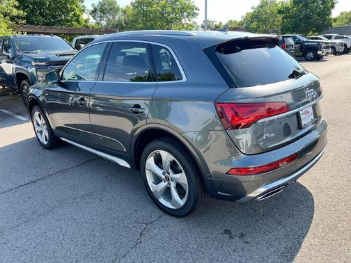 Daytona Gray Pearl Effect 2022 Audi Q5 45 S line Prestige