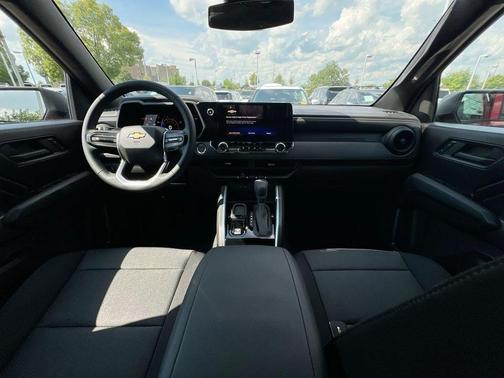 2025 Chevrolet Colorado WT