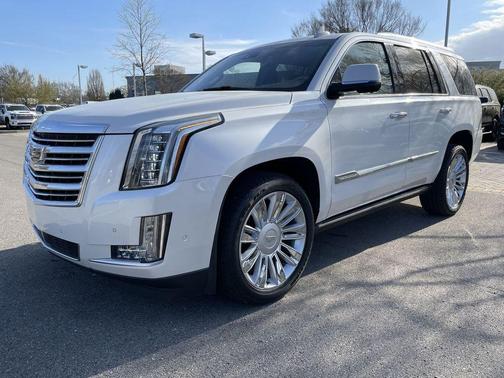 Crystal White Tri-Coat 2017 Cadillac Escalade Platinum