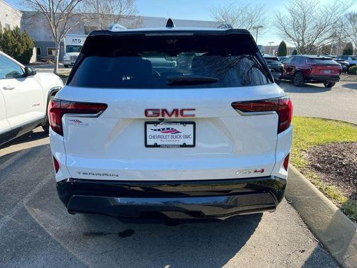 2026 GMC Terrain AWD AT4