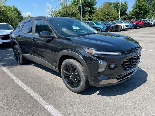 Mosaic Black Metallic 2026 Chevrolet Trax ACTIV