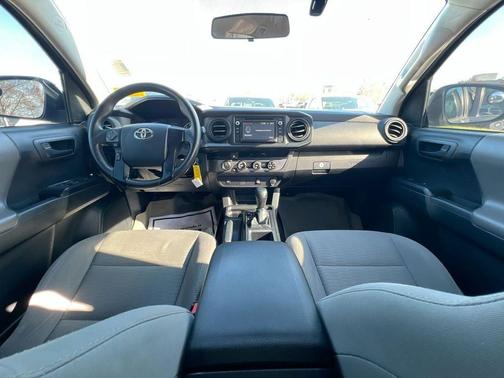 2017 Toyota Tacoma SR