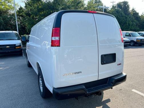 2025 GMC Savana 2500 Work Van