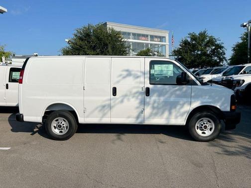 2025 GMC Savana 2500 Work Van