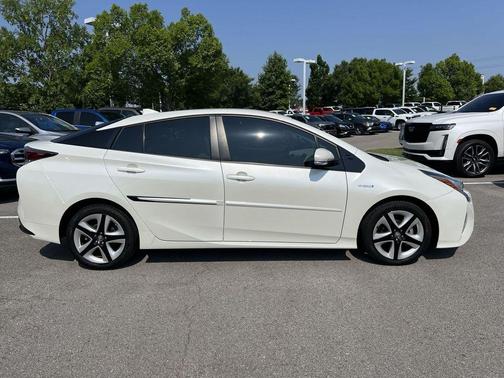 2016 Toyota Prius Four Touring
