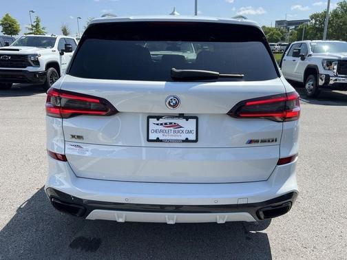 2023 BMW X5 M50i