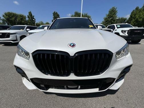 2023 BMW X5 M50i