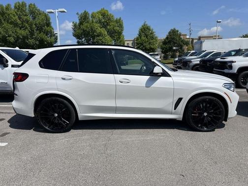 2023 BMW X5 M50i