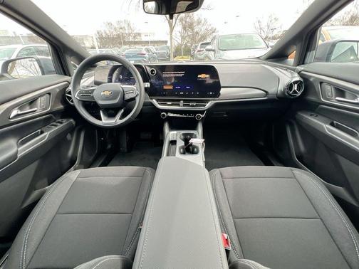 2026 Chevrolet Equinox EV LT 1