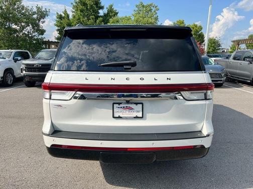 2023 Lincoln Navigator L Black Label